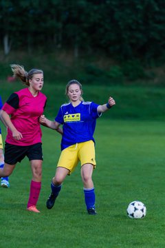 Bild 243 - B-Juniorinnen TSV Gnutz o.W. - SV Wahlstedt : Ergebnis: 1:1
